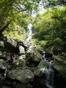 フナンギョの滝