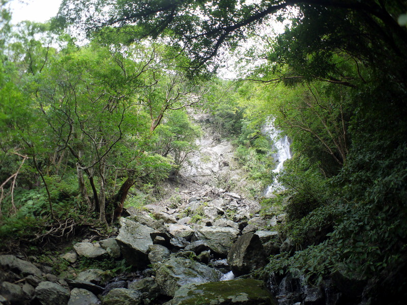 フナンギョの滝