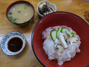 お食事処やまはたの海鮮丼